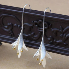 Aria™ | Silver Flower Earrings