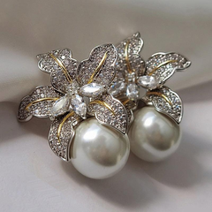 Lumina™ | Elegant Flower Pearl Earrings